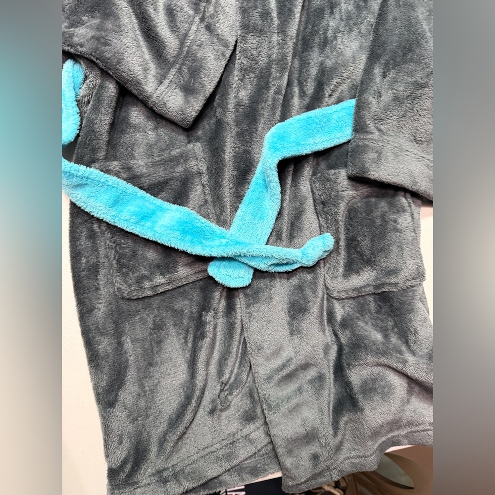 Walrus Robe - Picture 4 of 4